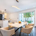 Royal Lux With & Sea View شقة