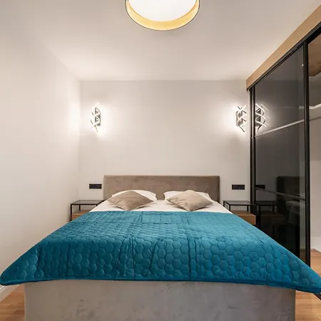 Apartment Diamond Znjan With & Sea View