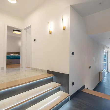 Apartment Diamond Znjan With & Sea View Split