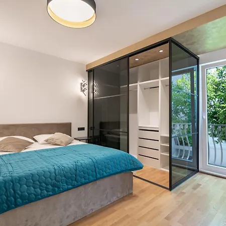 Apartment Diamond Znjan With & Sea View Split